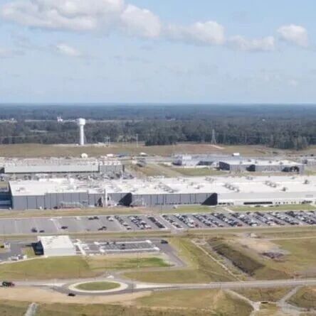 丰田启动美国首家电池工厂,承诺投资100亿美元