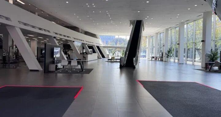 杭州又一家大型豪车4S店将闭店，展厅已空空荡荡