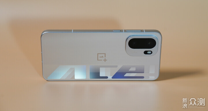稱職的中端手機王者,7大方位評測一加Ace 6_新浪眾測