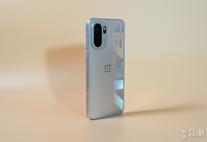 稱職的中端手機王者,7大方位評測一加Ace 6_新浪眾測