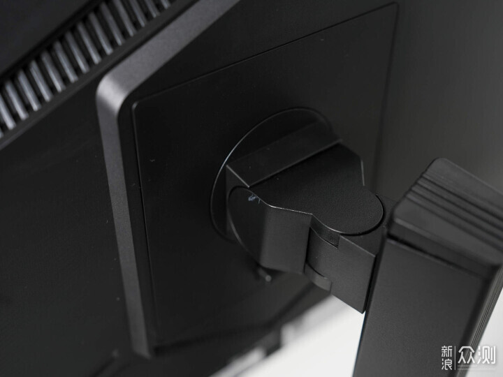 選星艦系列 S73M Pro 顯示屏，不再抓狂！_新浪眾測