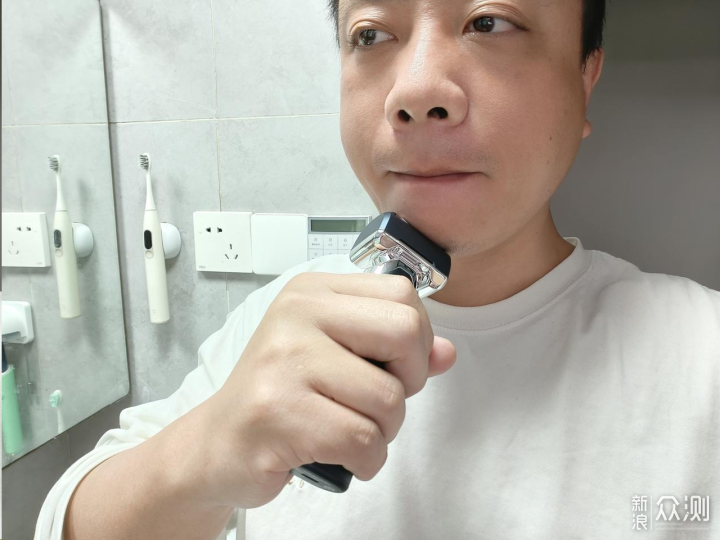 未野MRX剃鬚刀:27000轉剃鬚,五刀頭天花板_新浪眾測