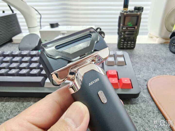 未野MRX剃鬚刀:27000轉剃鬚,五刀頭天花板_新浪眾測