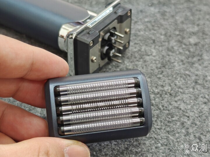 未野MRX剃鬚刀:27000轉剃鬚,五刀頭天花板_新浪眾測