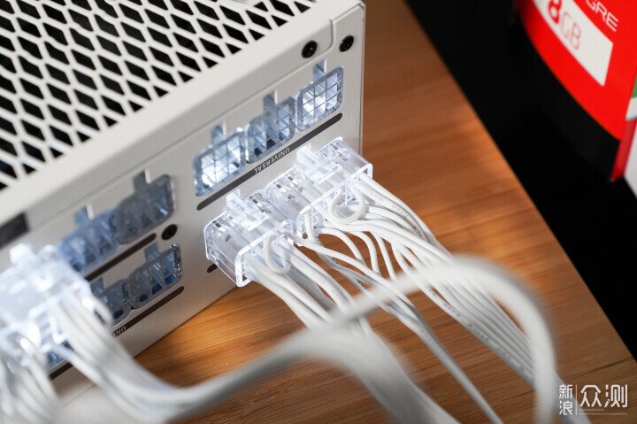 電腦電源水晶靚盲插易，振華LEADEX PROA 850W_新浪眾測