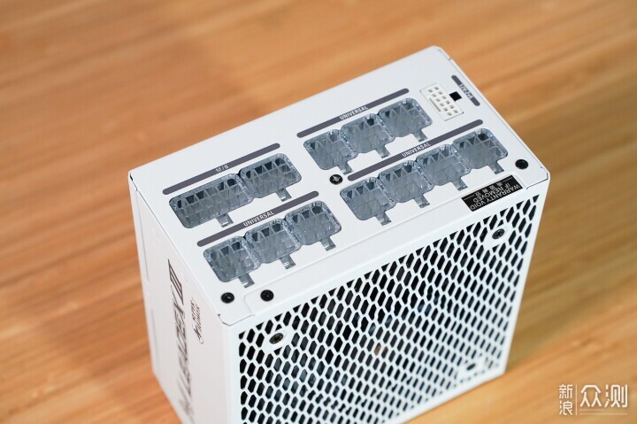 電腦電源水晶靚盲插易，振華LEADEX PROA 850W_新浪眾測