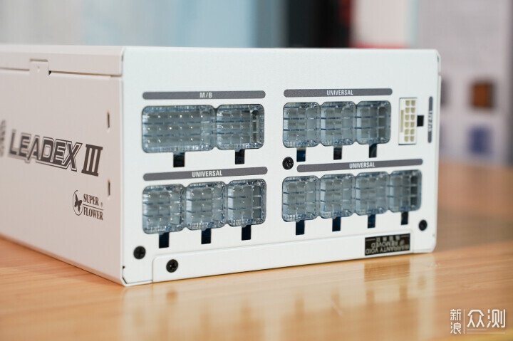 電腦電源水晶靚盲插易，振華LEADEX PROA 850W_新浪眾測