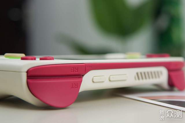 大男孩的復古掌機！AYANEO Pocket AIR Mini_新浪眾測