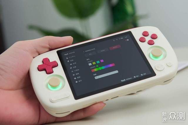 大男孩的復古掌機！AYANEO Pocket AIR Mini_新浪眾測