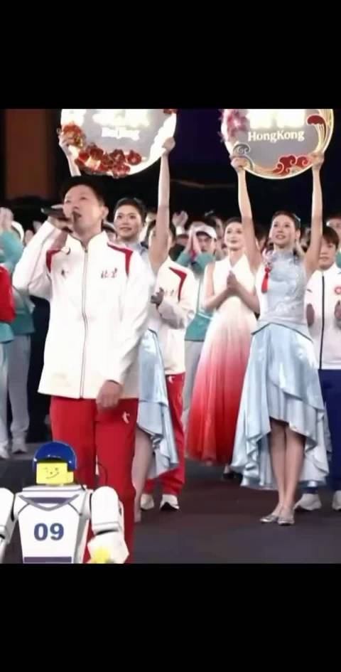 马龙闭幕式四肢各跳各的