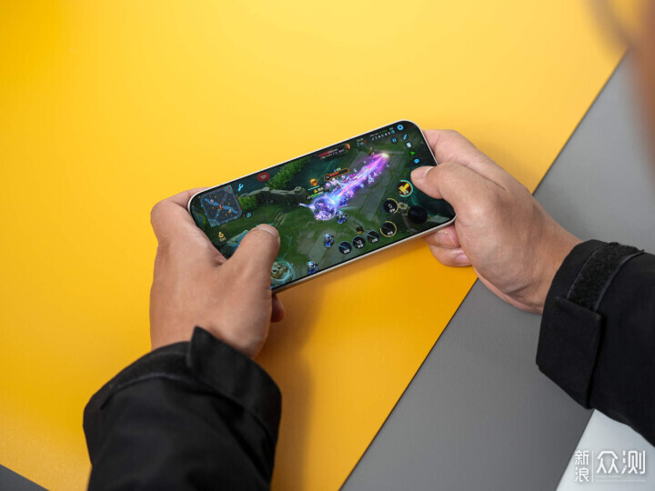 一加15跟iQOO 15究竟哪個更值得？_新浪眾測