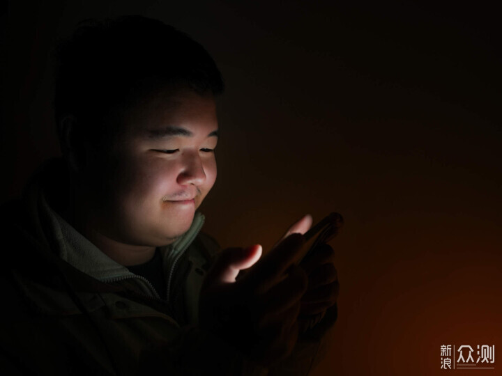 一加15跟iQOO 15究竟哪個更值得？_新浪眾測