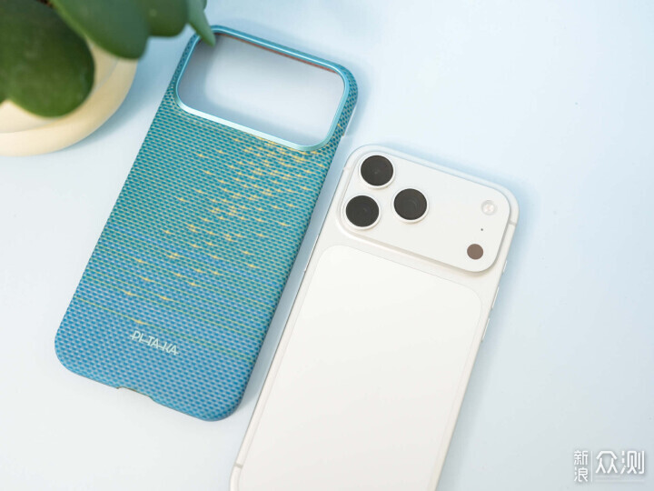 PITAKA月升手機殼體驗：顏值與實用我全都要！_新浪眾測
