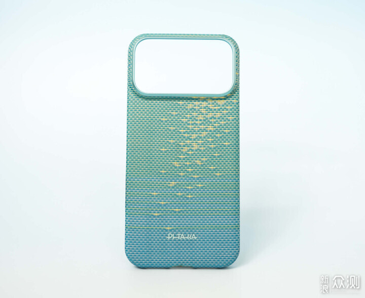 PITAKA月升手機殼體驗：顏值與實用我全都要！_新浪眾測