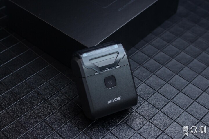 未野往複式剃鬚刀，23000高轉速剃淨無殘留_新浪眾測