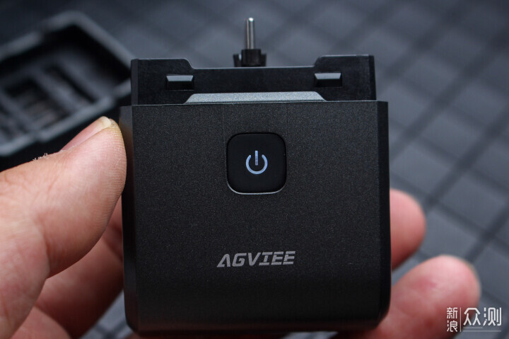 未野往複式剃鬚刀，23000高轉速剃淨無殘留_新浪眾測