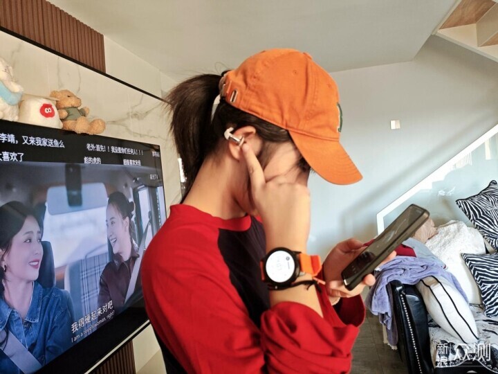 百元價格千元音質！西聖Plume耳夾式耳機_新浪眾測