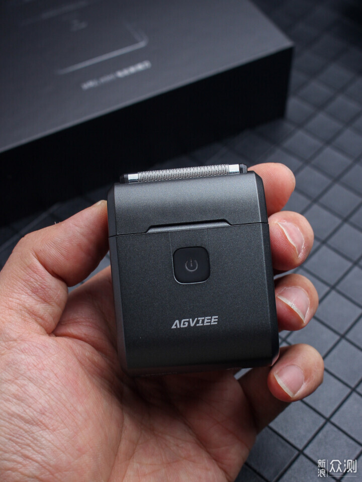 未野往複式剃鬚刀，23000高轉速剃淨無殘留_新浪眾測