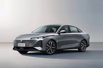 销量、价格、折扣、口碑…这里有长安汽车逸动最全行情