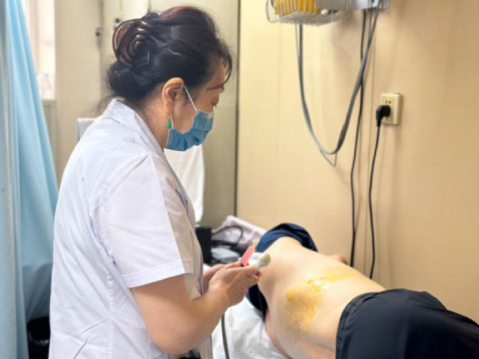 当多位明星接连遭遇带状疱疹，娱乐圈的过劳模式是否已触碰健康红线？