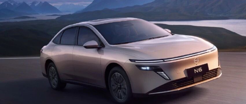 日产遭荣威“砸场子”，高管怒怼：何须绊倒同行？