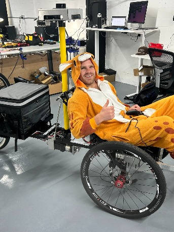 外卖小哥的竞争对手来了，全球首款自动售货自行车现身硅谷