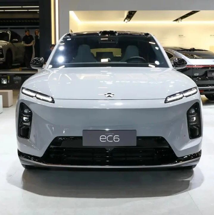 某知名车型发生碰撞事故！官方回应