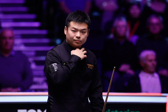 三位中国选手闯入英锦赛八强，中国斯诺克是否迎来黄金一代？