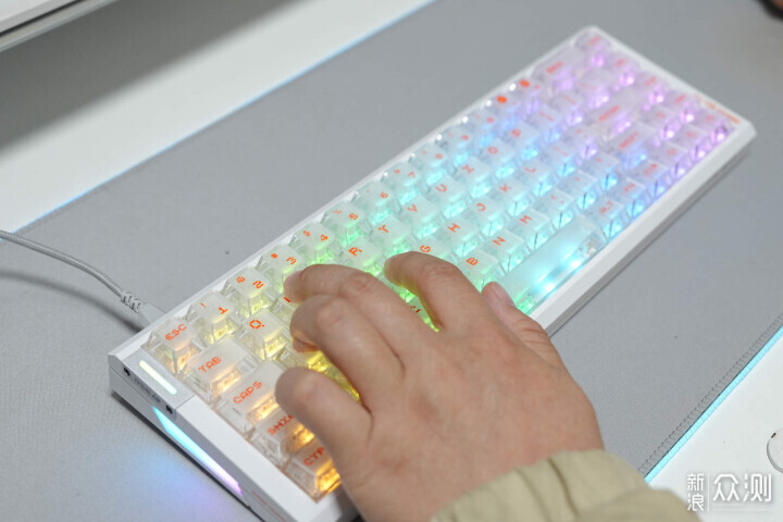 想試試磁軸的“快”，這把鍵盤就是答案_新浪眾測