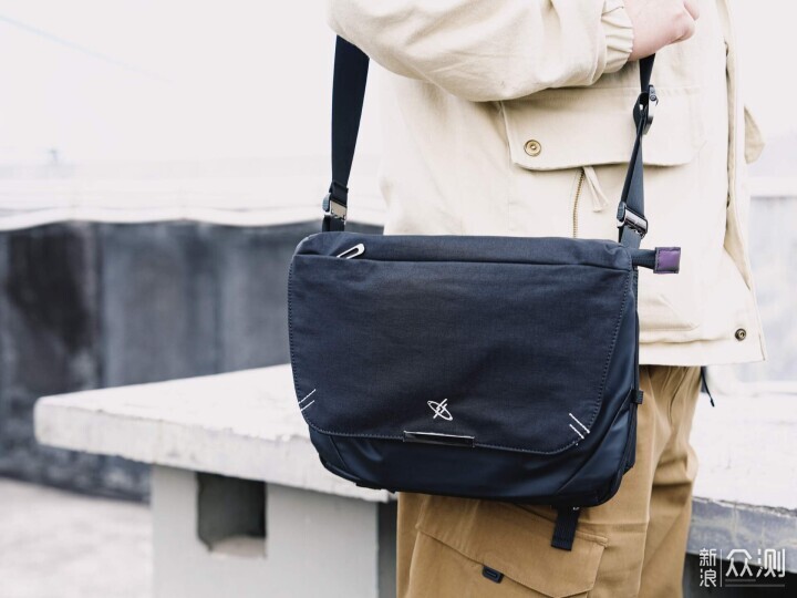 三百多塊的斜挎包，憑什麼讓我覺得值回票價？