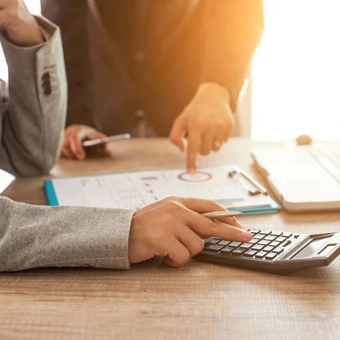 小米、小鹏、零跑提前完成KPI