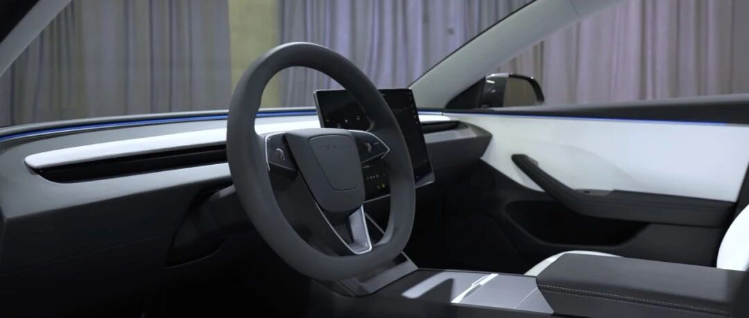 马斯克官宣：特斯拉FSD允许开车发短信！