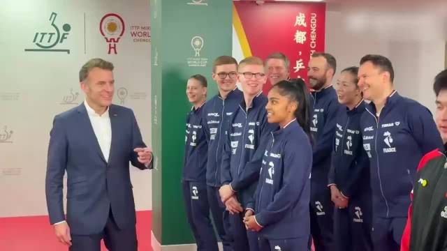 马克龙成都过招国乒！总统“球技”现场揭秘