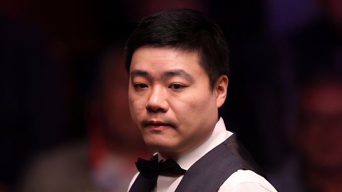 丁俊晖两杆破百逆转晋级 中国7人闯英锦赛16强