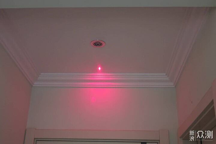 三光源+高亮度+氛圍燈,Fenix E06R Pro_新浪眾測