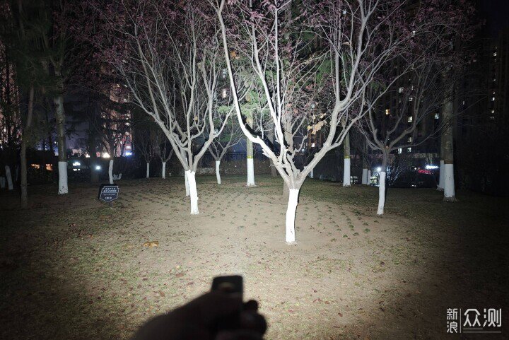 三光源+高亮度+氛圍燈,Fenix E06R Pro_新浪眾測