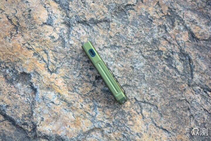 三光源+高亮度+氛圍燈,Fenix E06R Pro_新浪眾測