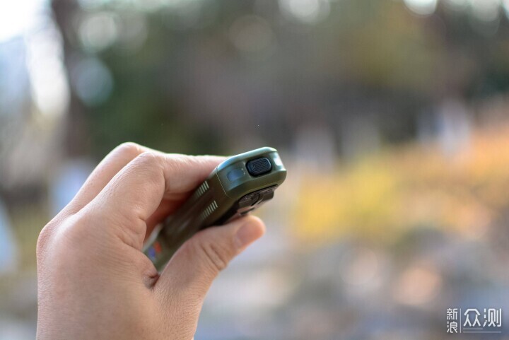 三光源+高亮度+氛圍燈,Fenix E06R Pro_新浪眾測