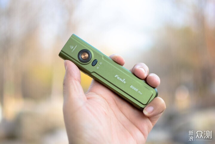 三光源+高亮度+氛圍燈,Fenix E06R Pro_新浪眾測