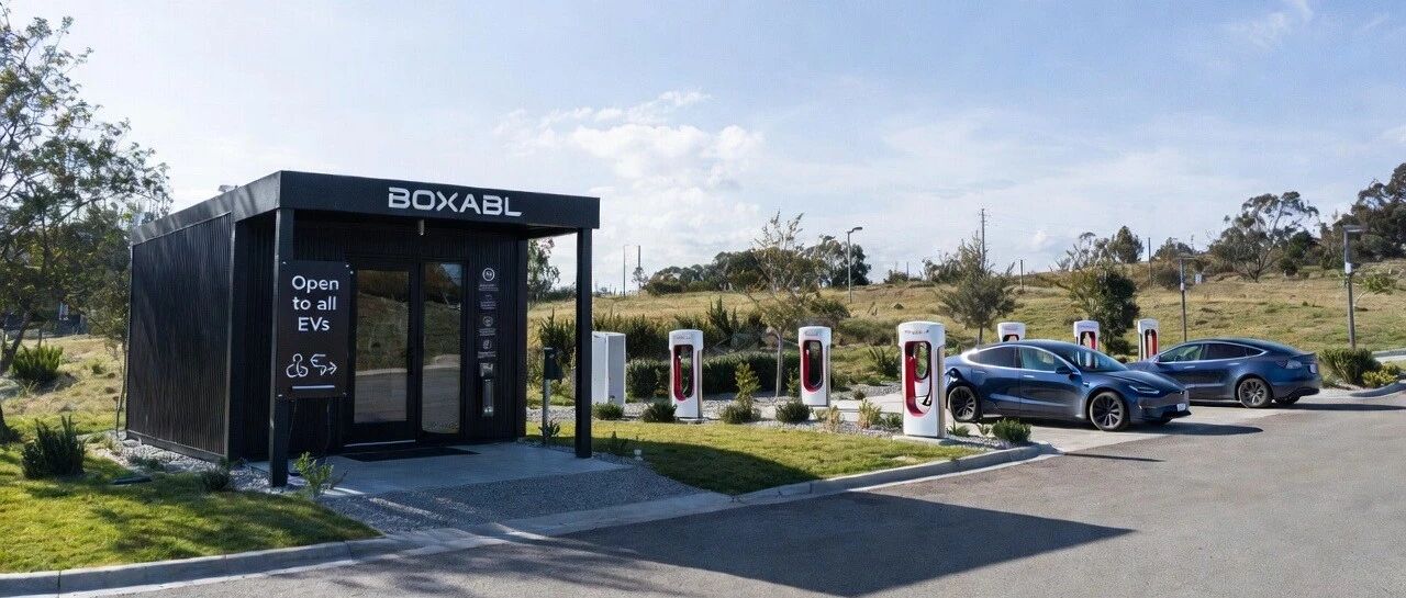 特斯拉超充站“升级”！新配套曝光