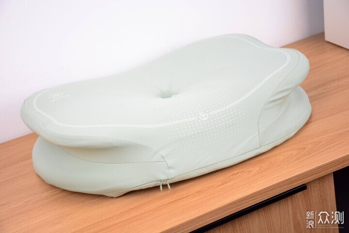 早晨的脖子,緊繃感被帶走了!添眠荷葉護頸枕_新浪眾測