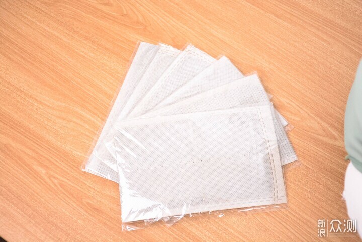 早晨的脖子,緊繃感被帶走了!添眠荷葉護頸枕_新浪眾測