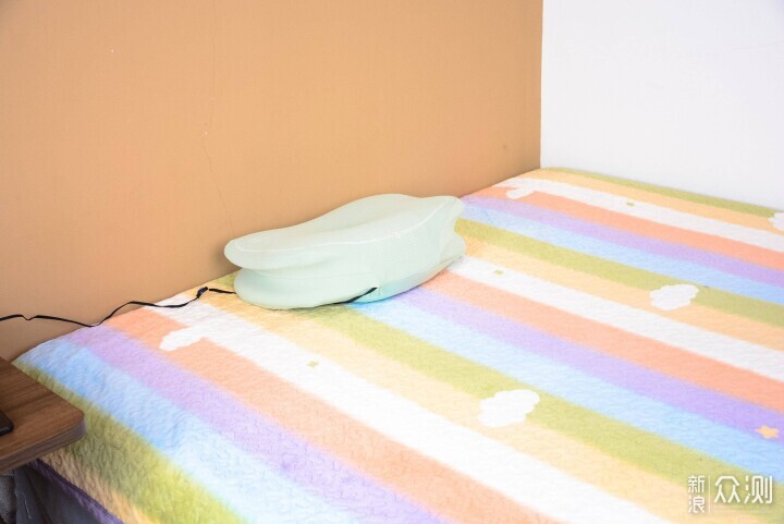 早晨的脖子,緊繃感被帶走了!添眠荷葉護頸枕_新浪眾測