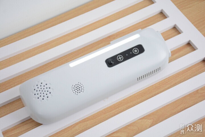 杜絕衣櫃黴菌異味!浦爾樂衣物除菌護理機評測_新浪眾測