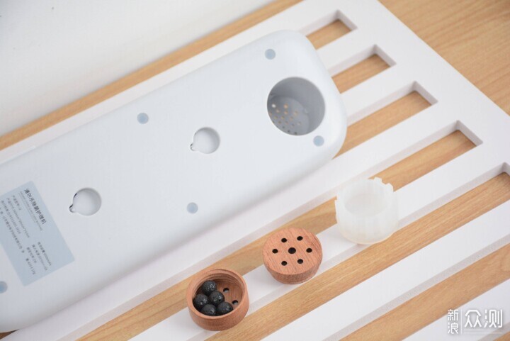 杜絕衣櫃黴菌異味!浦爾樂衣物除菌護理機評測_新浪眾測