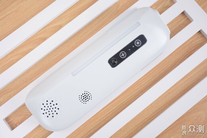 杜絕衣櫃黴菌異味!浦爾樂衣物除菌護理機評測_新浪眾測