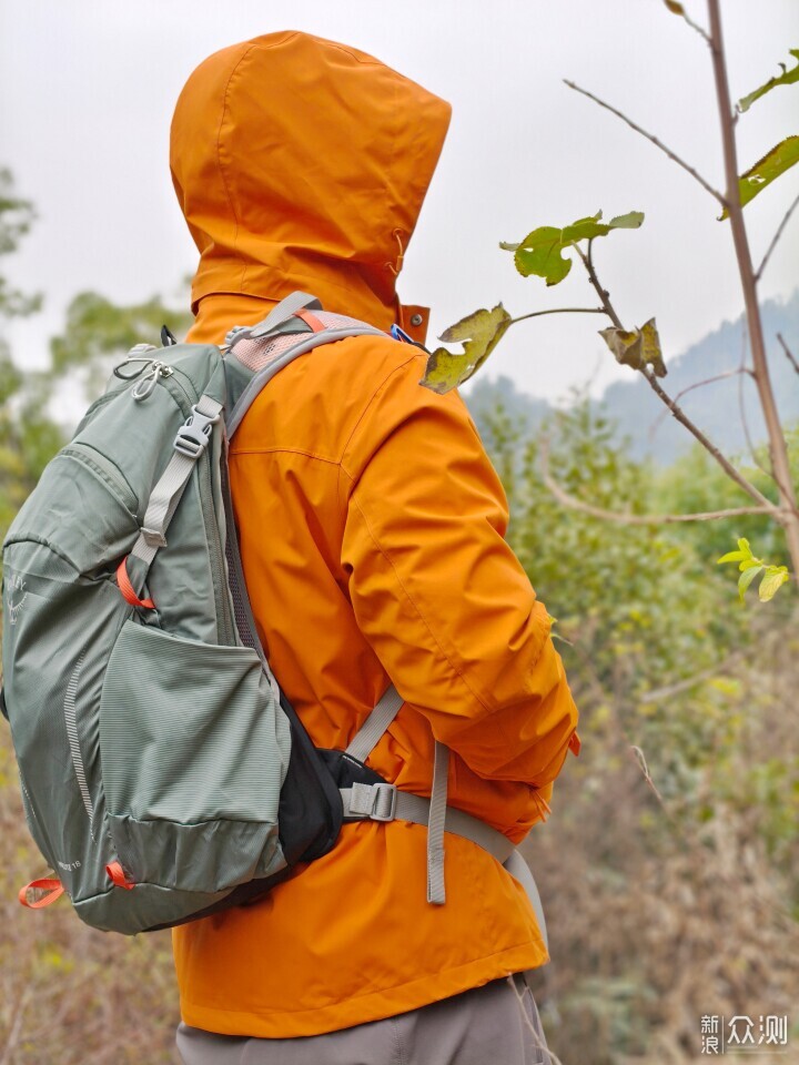 始祖鳥平替界戰鬥機!GaKior戶外衝鋒衣實測_新浪眾測