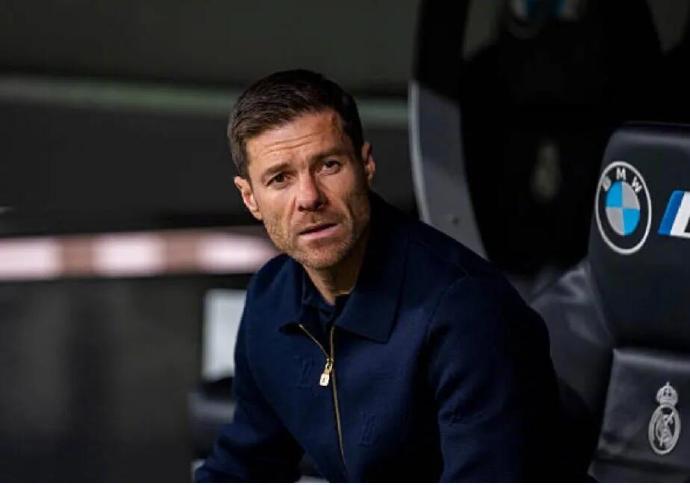 皇马0-2爆冷塞尔塔，银河战舰的战术短板暴露了哪些深层问题？