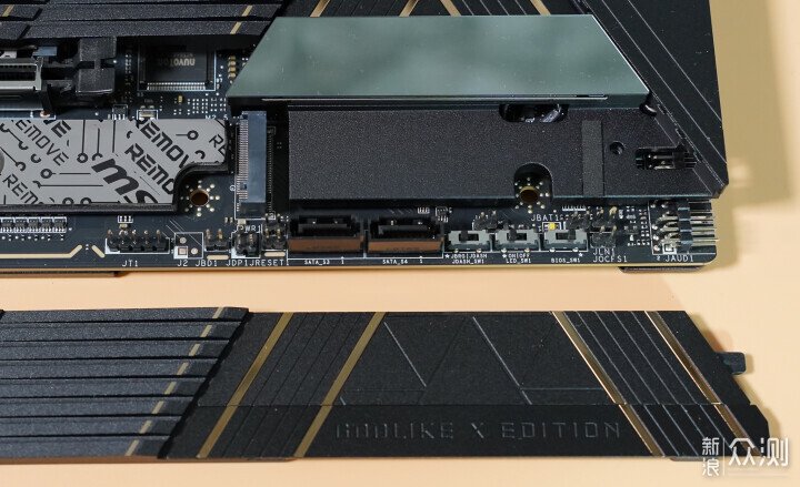 首評微星MEG X870E GODLIKE超神十週年限量版_新浪眾測