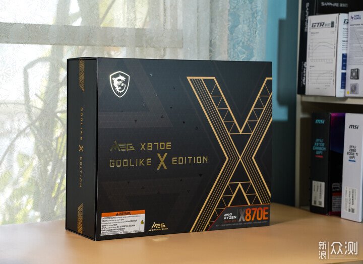 首評微星MEG X870E GODLIKE超神十週年限量版_新浪眾測